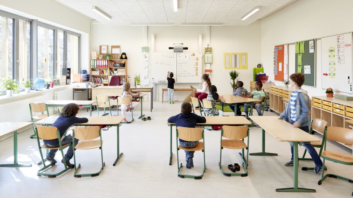 Grundschule Rahewinkel Hamburg Klassenzimmer - Forbo Marmoleum Real